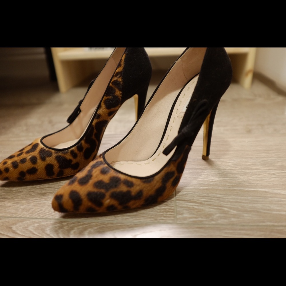 Miu miu leopard print pointed pumps 36 NIB